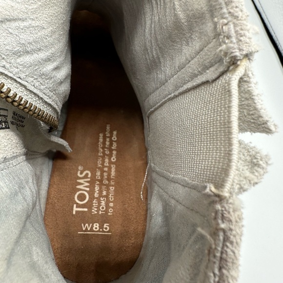 Toms Women’s Gray Leather Ankle Bootie Open Toes Size 8.5 - Picture 11 of 11